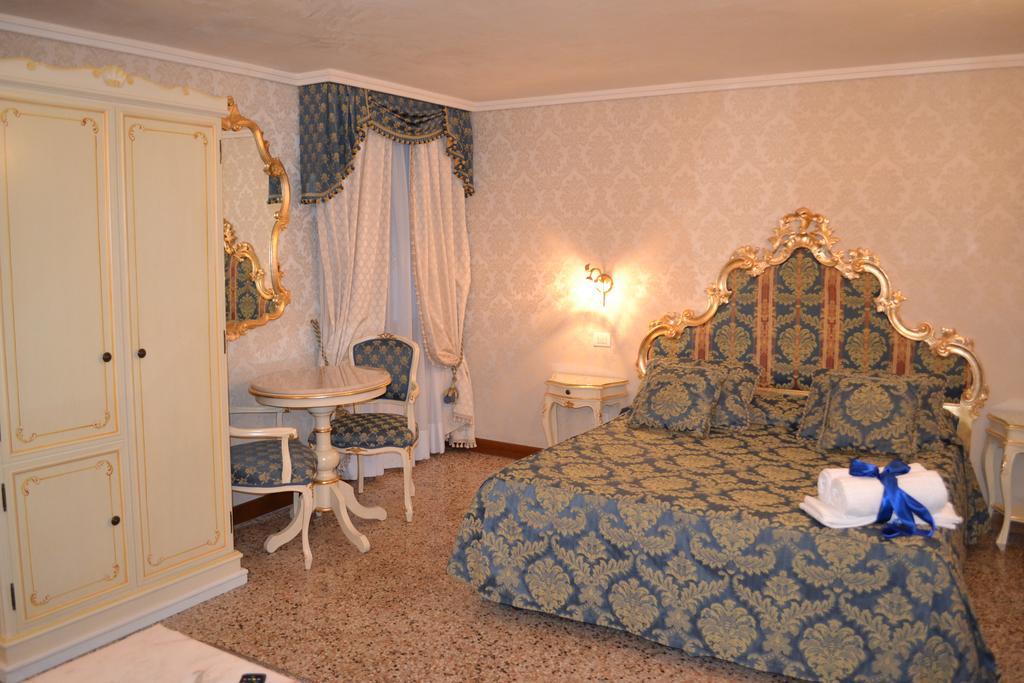 Guest House La Chicca Venesia Bagian luar foto